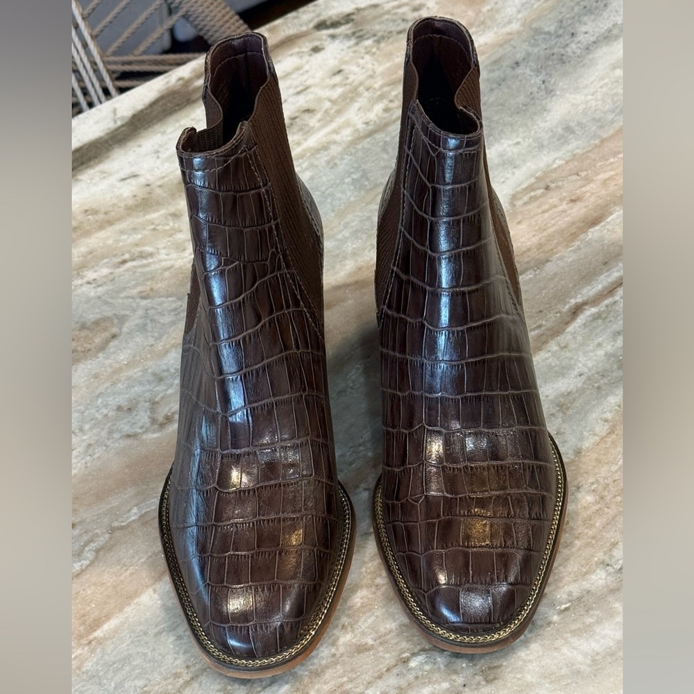 NEW Women’s VINCE CAMUTO Jentilliy brown croc leather ankle booties-Size 9 - Picture 3 of 8
